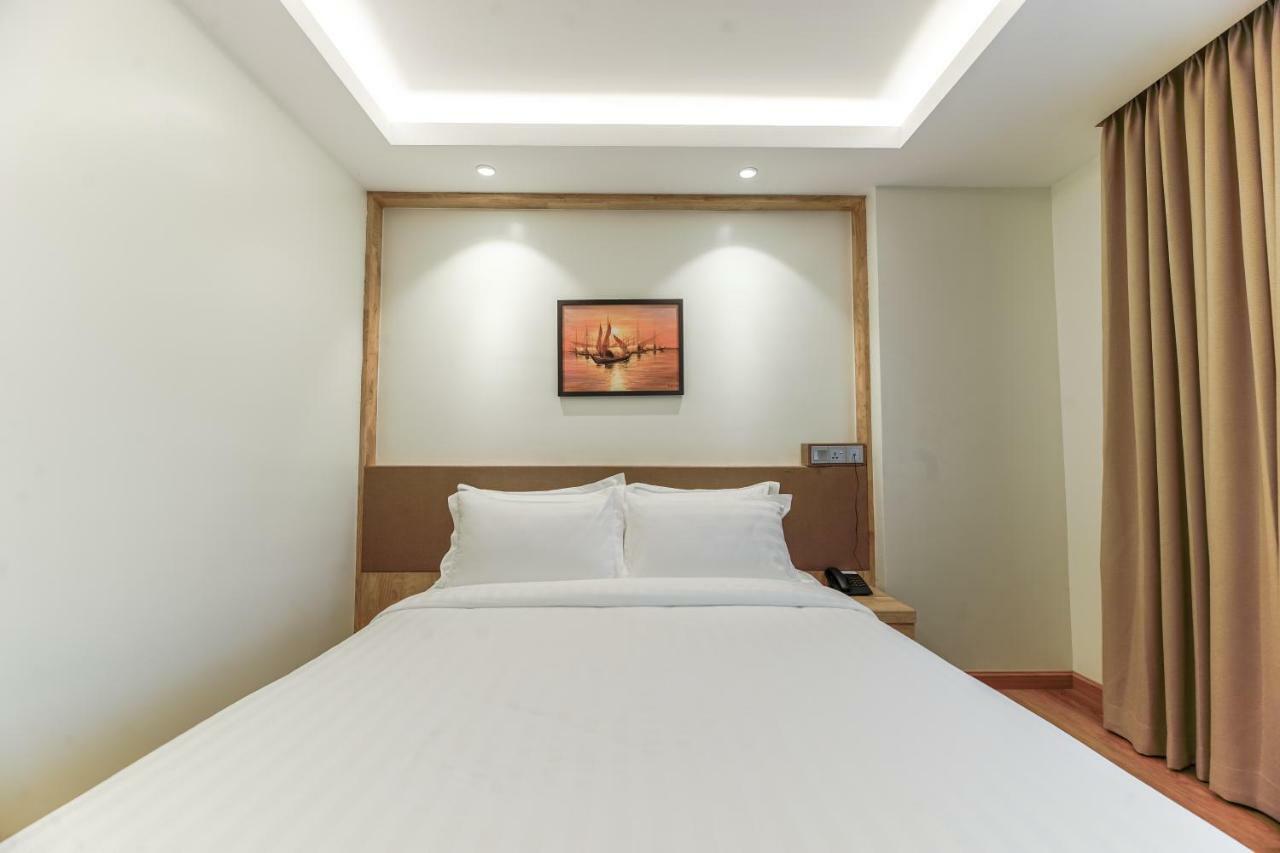 The Gandamar Hotel , Янгон Экстерьер фото